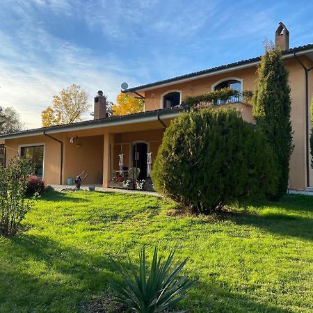 Bed & Breakfast Le Piagge Scurcola Marsicana Bagian luar foto