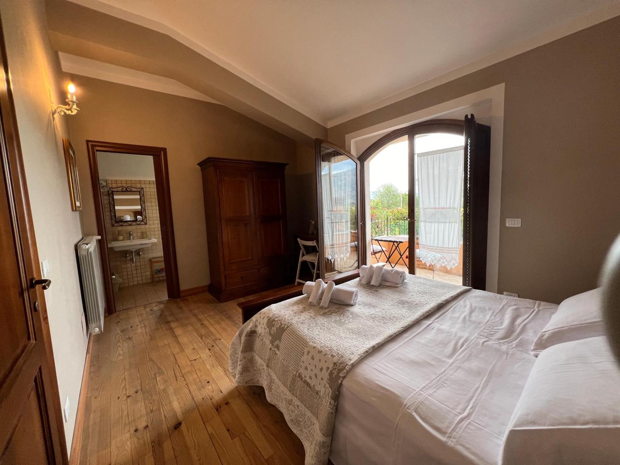 Bed & Breakfast Le Piagge Scurcola Marsicana Bagian luar foto