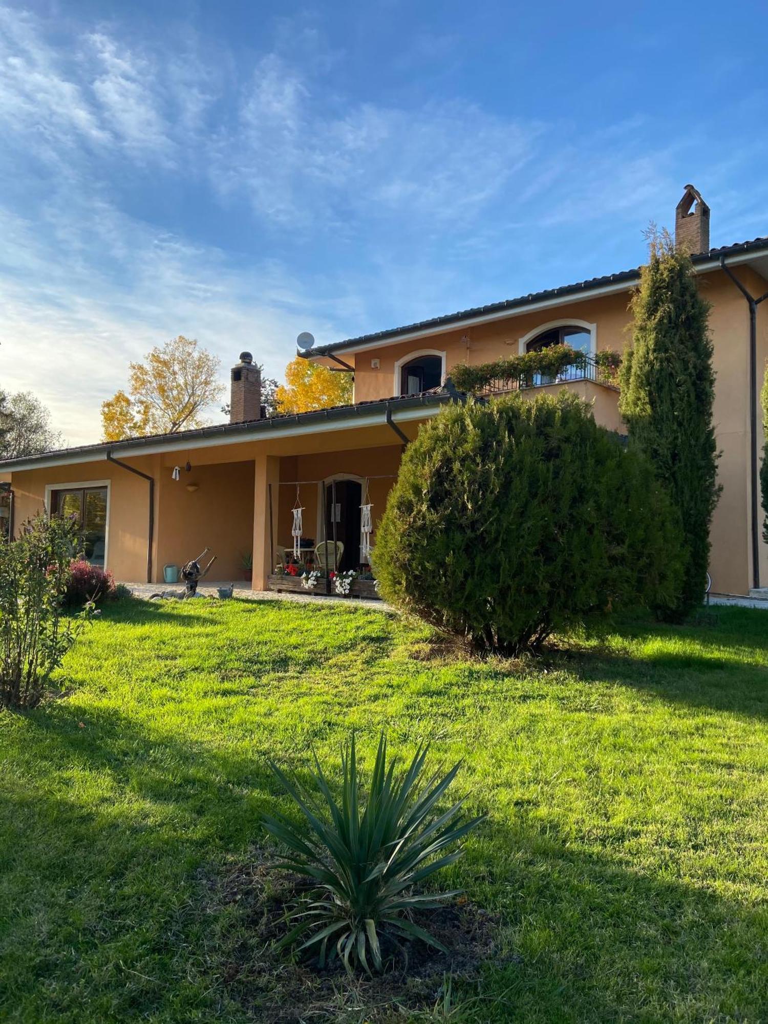 Bed & Breakfast Le Piagge Scurcola Marsicana Bagian luar foto